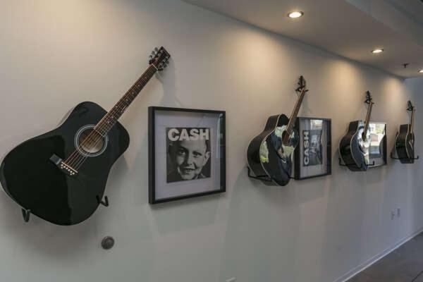 Luxe + Modern Johnny Cash Inspired Executive Condo Nashville Exterior foto