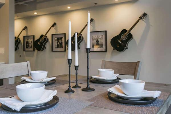Luxe + Modern Johnny Cash Inspired Executive Condo Nashville Exterior foto